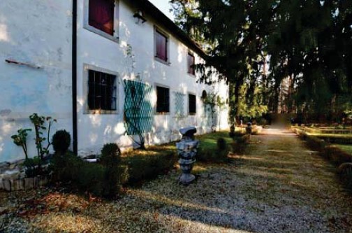 Rif. A.A.577-21

Vendita all'asta - villa veneta in data 27 gennaio 2026

Descrizione: trattasi d...