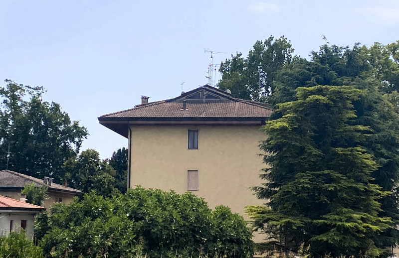 MONSELICE: in zona Frati proponiamo la vendita in blocco di 2 mansarde tra loro confinanti, ma ci...