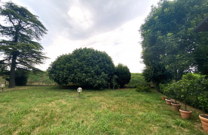 MONSELICE: in zona Frati proponiamo la vendita in blocco di 2 mansarde tra loro confinanti, ma ci...