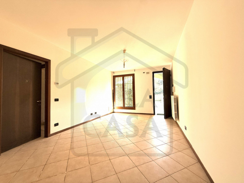 ABANO TERME - Situato in una splendida ed esclusiva posizione centrale, a pochi passi dalla vivac...