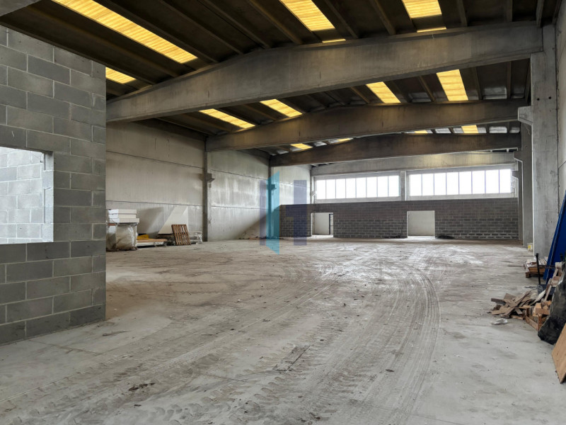 Capannoni industriali ed artigianali in vendita e affitto in Vendita a Pompiano