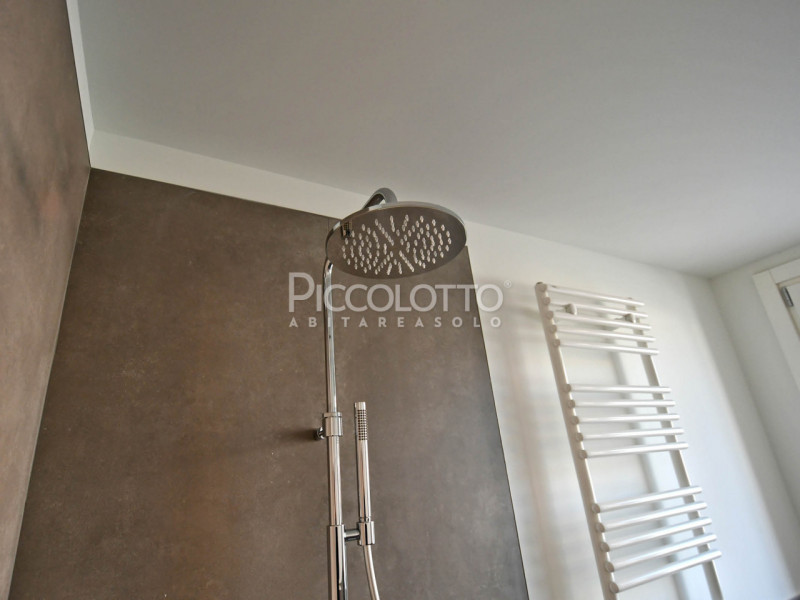 Rif. 5287 F - Asolo, località Pagnano, in vendita attico di nuova costruzione situato in un tranq...