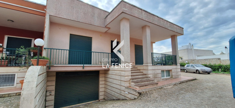 Cisternino Vendita Villa contemporanea