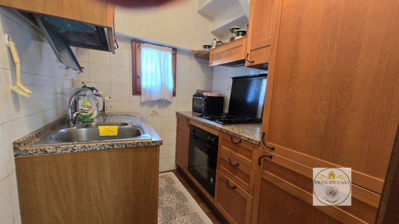 Rif. RU58 - Proponiamo in vendita porzione indipendente di rustico risalente all'epoca medievale ...