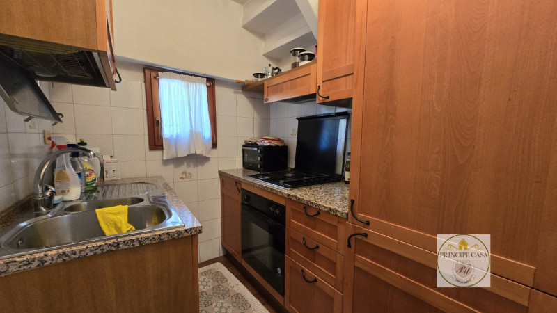 Rif. RU58 - Proponiamo in vendita porzione indipendente di rustico risalente all'epoca medievale ...