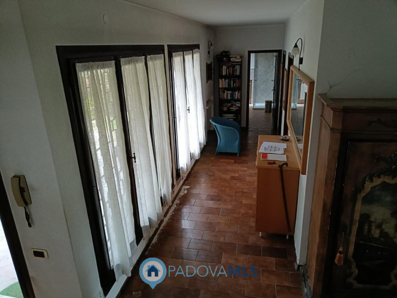 Immobile in esclusiva al Gruppo Padova MLS
Selvazzano Dentro - nel quartiere centrale di Tencarol...