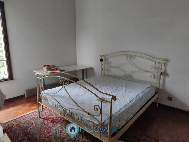 Immobile in esclusiva al Gruppo Padova MLS
Selvazzano Dentro - nel quartiere centrale di Tencarol...