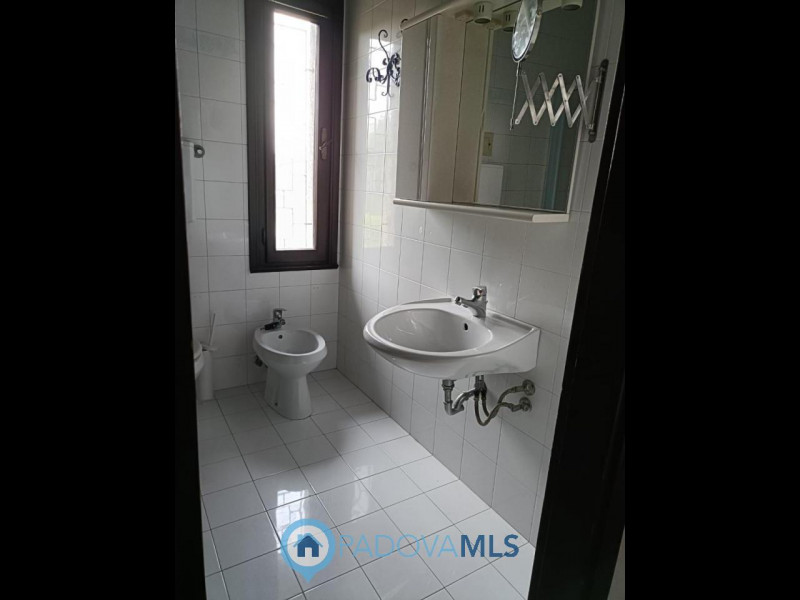 Immobile in esclusiva al Gruppo Padova MLS
Selvazzano Dentro - nel quartiere centrale di Tencarol...