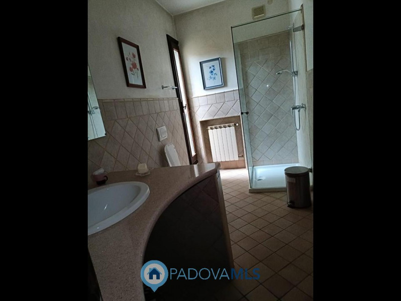 Immobile in esclusiva al Gruppo Padova MLS
Selvazzano Dentro - nel quartiere centrale di Tencarol...