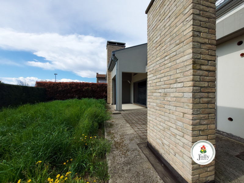 Informazioni prestazione energetica
Immobile non soggetto all'obbligo di certificazione energetic...