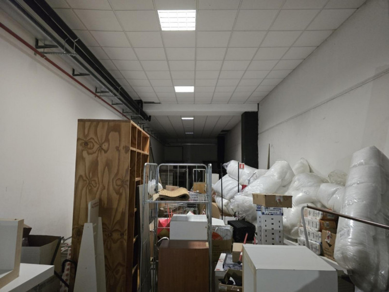 Quest’immobile viene venduto tramite asta online.

Locale commerciale su due piani con magazzino ...