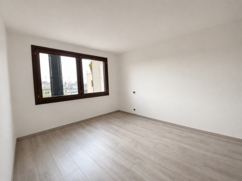 Rif. A863 (per info 392 6956333 Nada)

Proponiamo ufficio da convertire in appartamento con un pi...