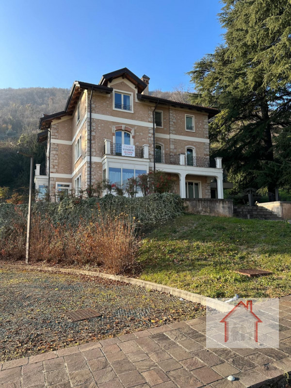 Piovene Rocchette Affitto Villa contemporanea
