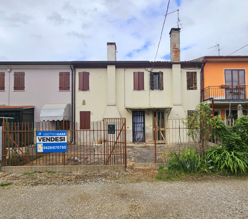 Ponso Vendita Casa a schiera porzione centrale