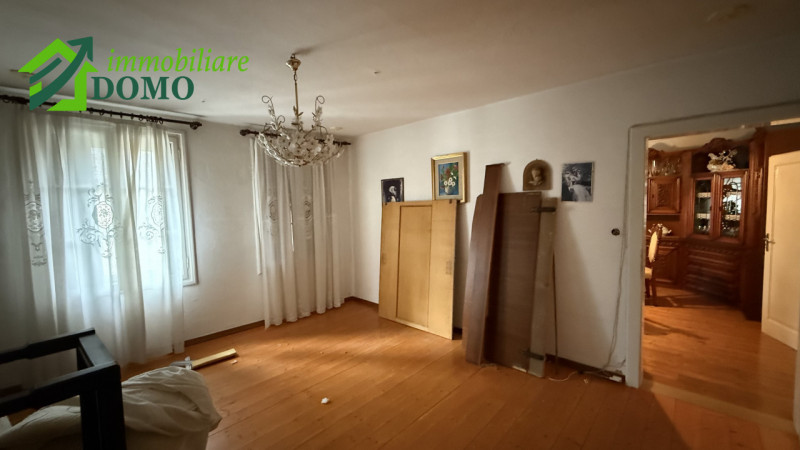 Arsiero: appartamento tricamere con ingresso indipendente al piano primo e secondo €59.000 info 3...