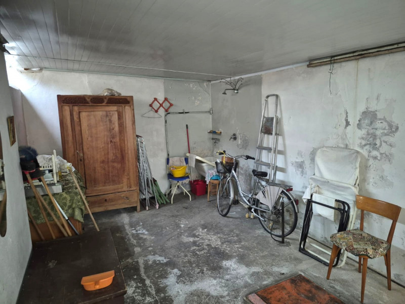 Proponiamo in vendita un occasione imperdibile, una splendida casa singola situata nella tranquil...