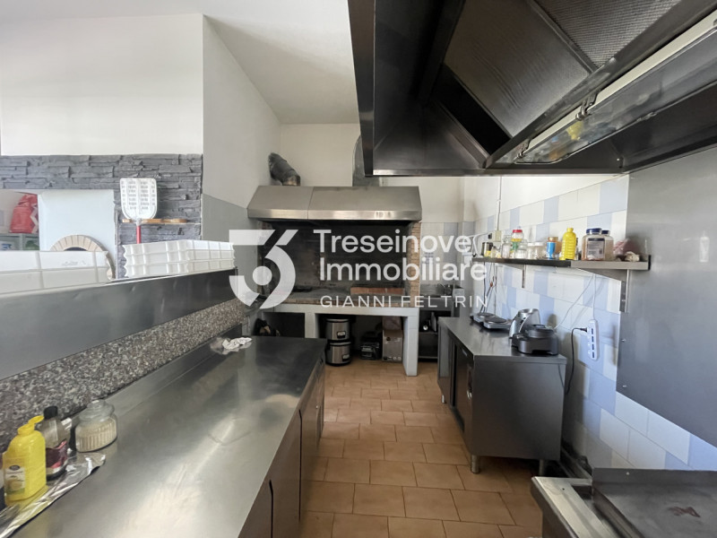 (per info Simone G. 329-8777518) Nostra ESCLUSIVA, San Donà di Piave, zona Piox, in quartiere ser...