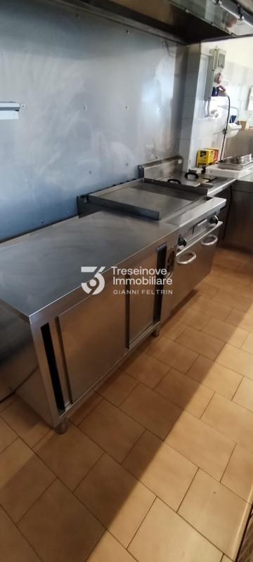 (per info Simone G. 329-8777518) Nostra ESCLUSIVA, San Donà di Piave, zona Piox, in quartiere ser...