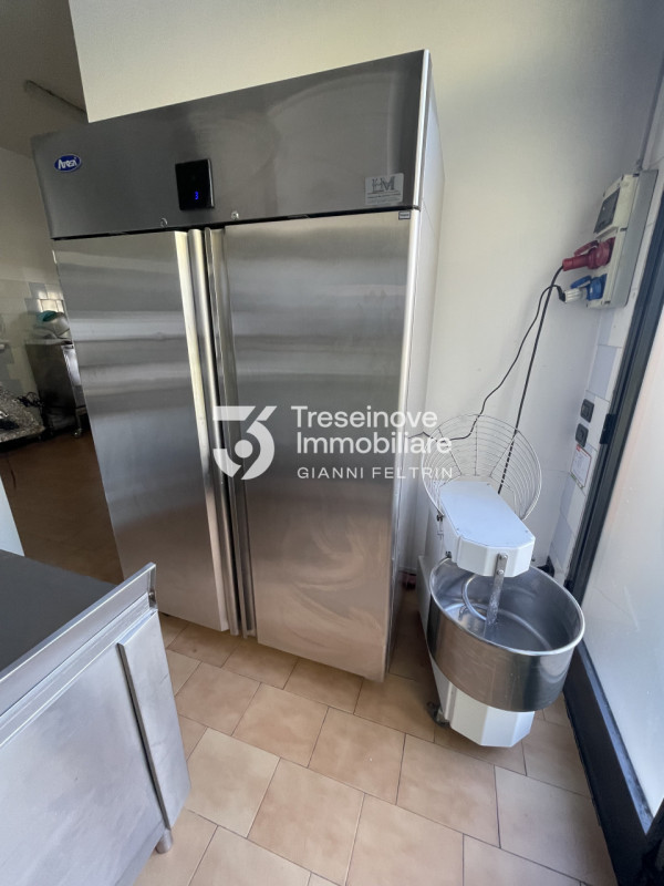 (per info Simone G. 329-8777518) Nostra ESCLUSIVA, San Donà di Piave, zona Piox, in quartiere ser...