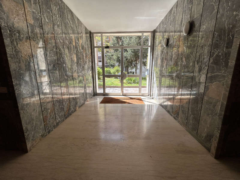 Nel cuore di Viale Mazzini, una delle zone più comode e ricercate di Vicenza, ti presentiamo un l...