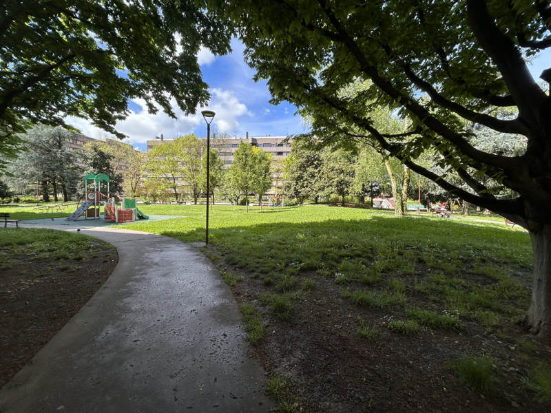Nel cuore di Viale Mazzini, una delle zone più comode e ricercate di Vicenza, ti presentiamo un l...