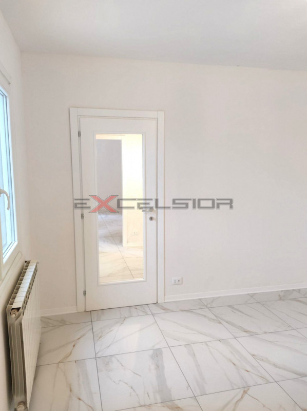 Case, Appartamenti, Ville, Attici, Loft in Vendita a Adria