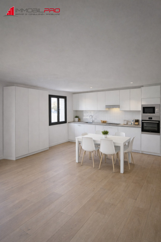 Sei alla ricerca di un’occasione per personalizzarti la casa dei tuoi sogni? Oppure vuoi fare un ...