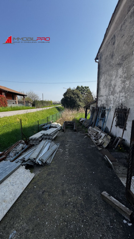 Sei alla ricerca di un’occasione per personalizzarti la casa dei tuoi sogni? Oppure vuoi fare un ...