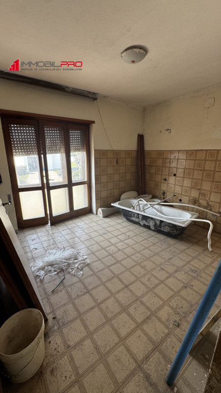 Sei alla ricerca di un’occasione per personalizzarti la casa dei tuoi sogni? Oppure vuoi fare un ...