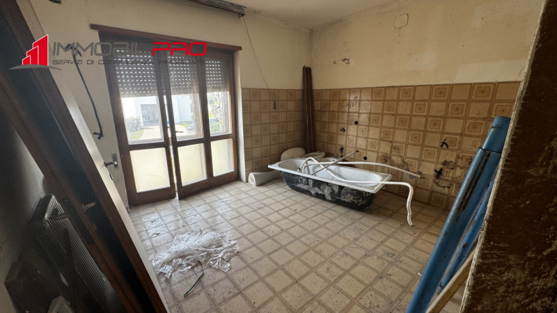 Sei alla ricerca di un’occasione per personalizzarti la casa dei tuoi sogni? Oppure vuoi fare un ...