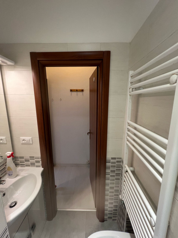 DISPONIBILE PER LA LOCAZIONE UN GRAZIOSO MONOLOCALE COMPLETAMENTE RISTRUTTURATO NEL CUORE DEL POR...