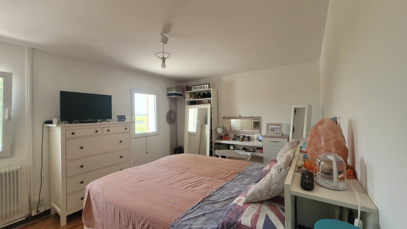 Situata nella cittadina di Mareno di Piave, questa porzione indipendente di casa a schiera è stat...