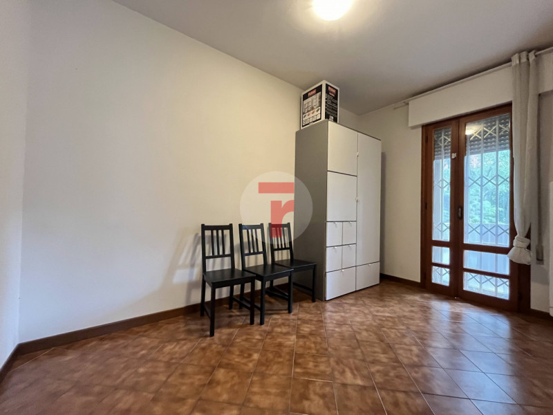 ATTUALMENTE LOCATO con rendita annua pari a € 8.040,00, rappresenta un’interessante opportunità d...