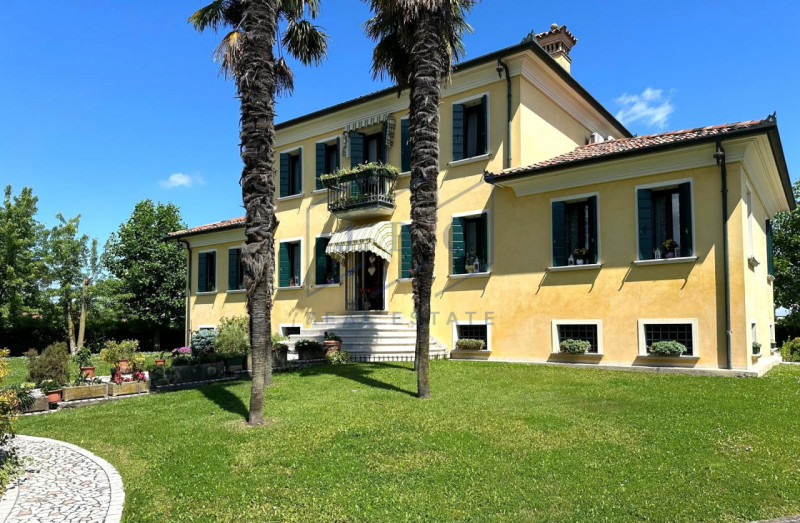 Esclusiva opportunità a Santa Maria di Campagna, a soli 2 km dal centro di Cessalto (TV). Questa ...