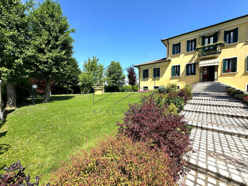 Esclusiva opportunità a Santa Maria di Campagna, a soli 2 km dal centro di Cessalto (TV). Questa ...