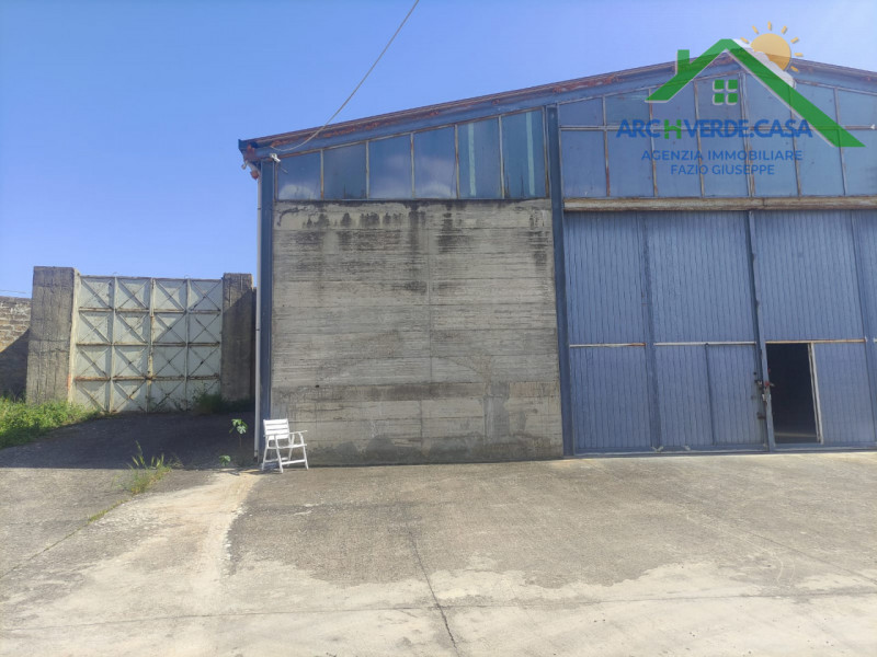 Capannoni industriali ed artigianali in vendita e affitto in Vendita a Castrofilippo