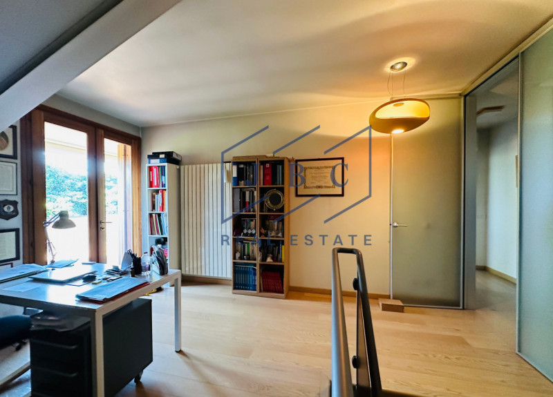 ODERZO - (TV)
Nella prima periferia di Oderzo, proponiamo in esclusiva meravigliosa bifamiliare c...