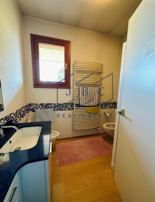 ODERZO - (TV)
Nella prima periferia di Oderzo, proponiamo in esclusiva meravigliosa bifamiliare c...