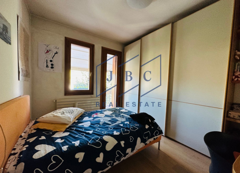 ODERZO - (TV)
Nella prima periferia di Oderzo, proponiamo in esclusiva meravigliosa bifamiliare c...