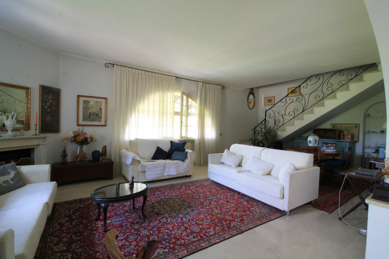 Posizione incantevole
Immersa nel verde della frazione di Val Sanzibio (Galzignano Terme), questa...