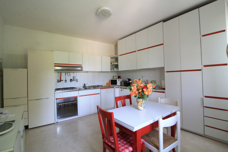 Posizione incantevole
Immersa nel verde della frazione di Val Sanzibio (Galzignano Terme), questa...