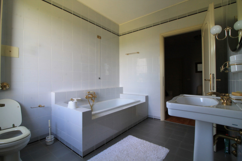 Posizione incantevole
Immersa nel verde della frazione di Val Sanzibio (Galzignano Terme), questa...