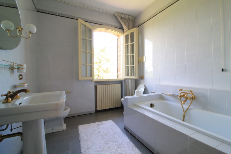 Posizione incantevole
Immersa nel verde della frazione di Val Sanzibio (Galzignano Terme), questa...