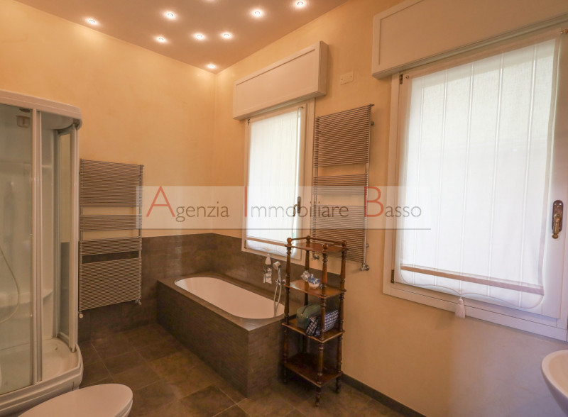 Nel cuore pulsante di Padova, tra le affascinanti Piazze del centro storico, sorge una residenza ...