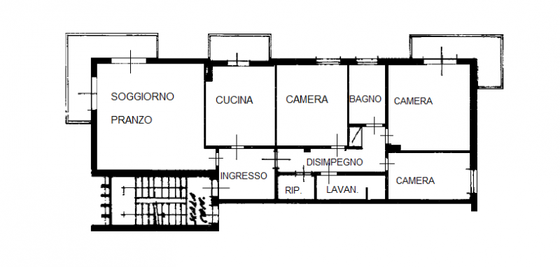 ESTE CENTRO: Appartamento all'ultimo piano di piccola palazzina composto di ingresso, spazioso so...