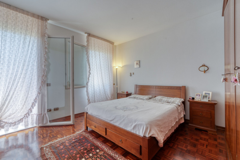 A Rubano nella richiestissima località di Sarmeola, in zona tranquilla e rilassante proponiamo VI...