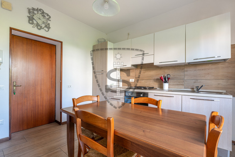 Proponiamo in vendita a Marostica a poca distanza dal centro storico, un accogliente appartamento...