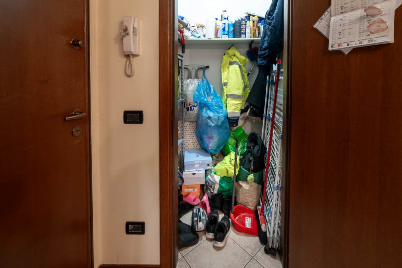 CAMPAGNA LUPIA - Appartamento ubicato in quartiere tranquillo a circa 1 km dal centro del paese e...