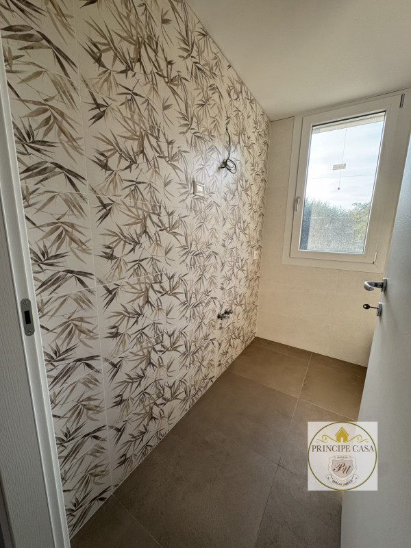 Nel cuore di Monselice, in una delle zone più richieste e servite del centro città, proponiamo in...