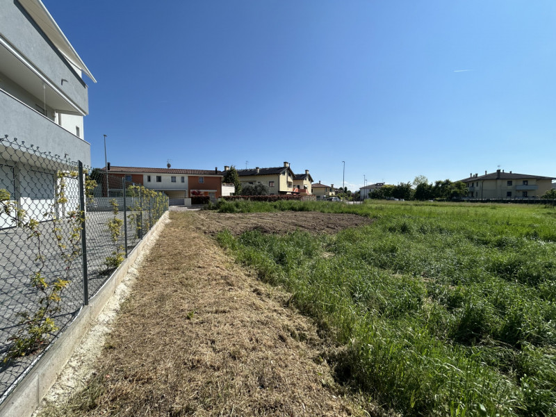 Vivere tra comfort, tecnologia e natura: la tua casa ideale ti aspetta a Mestrino! 

Immagina di ...